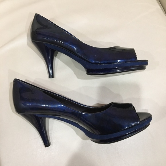 nine west blue heels